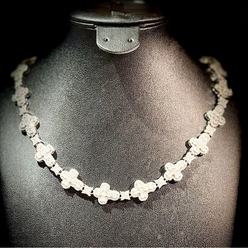 Elegant Silver Cross Necklace 18 Inches